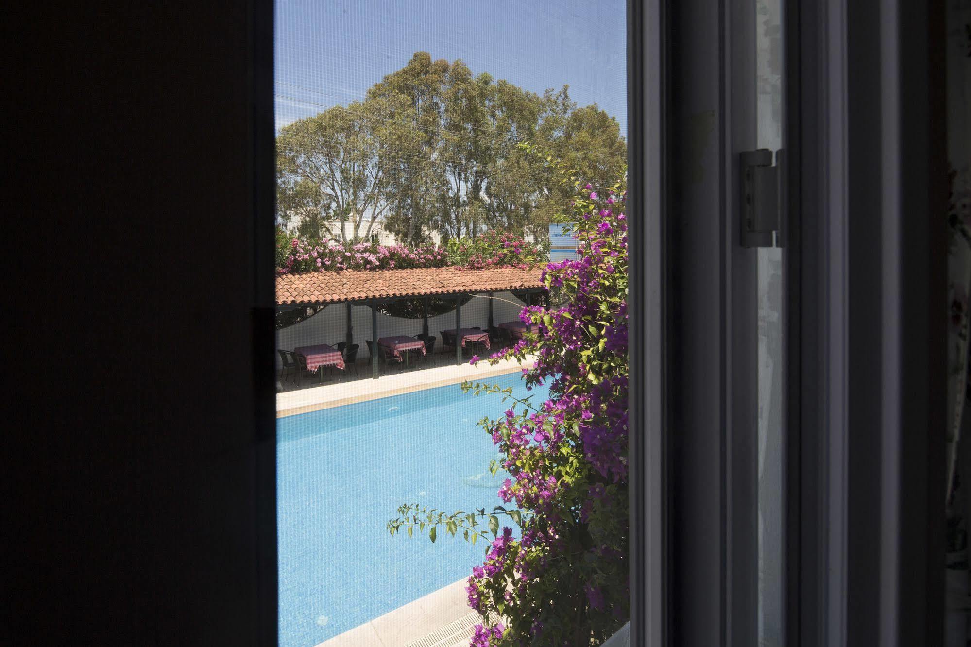 Istanbul Hotel Bodrum Тюркбюкю Экстерьер фото