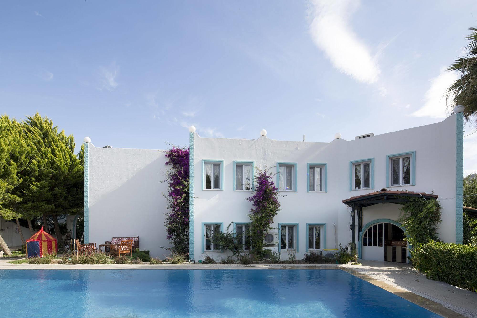 Istanbul Hotel Bodrum Тюркбюкю Экстерьер фото