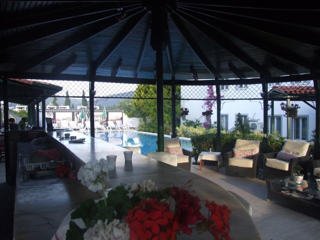 Istanbul Hotel Bodrum Тюркбюкю Экстерьер фото
